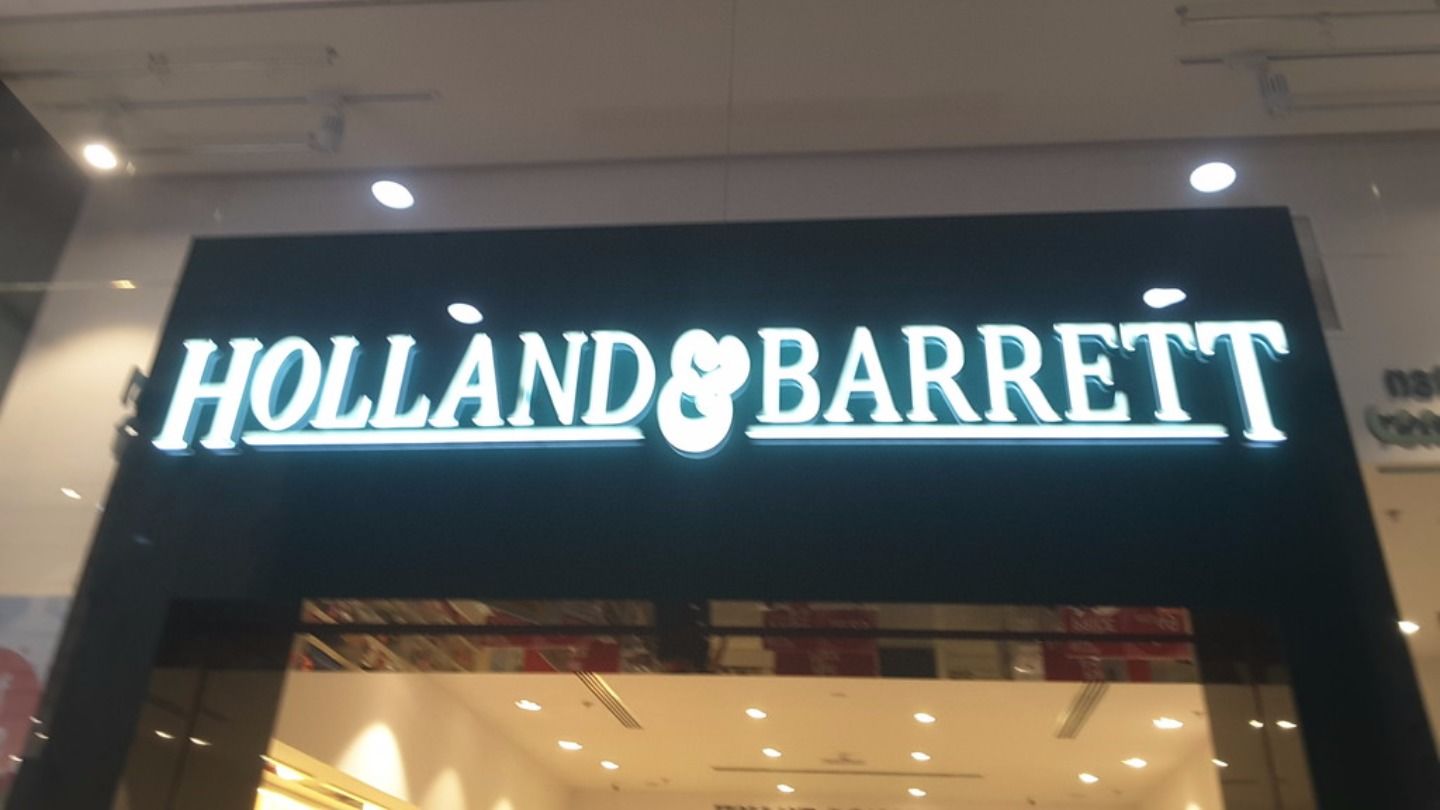 HiDubai-business-holland-barrett-general-trading-beauty-wellness-health-pharmacy-tecom-al-thanyah-1-dubai-2