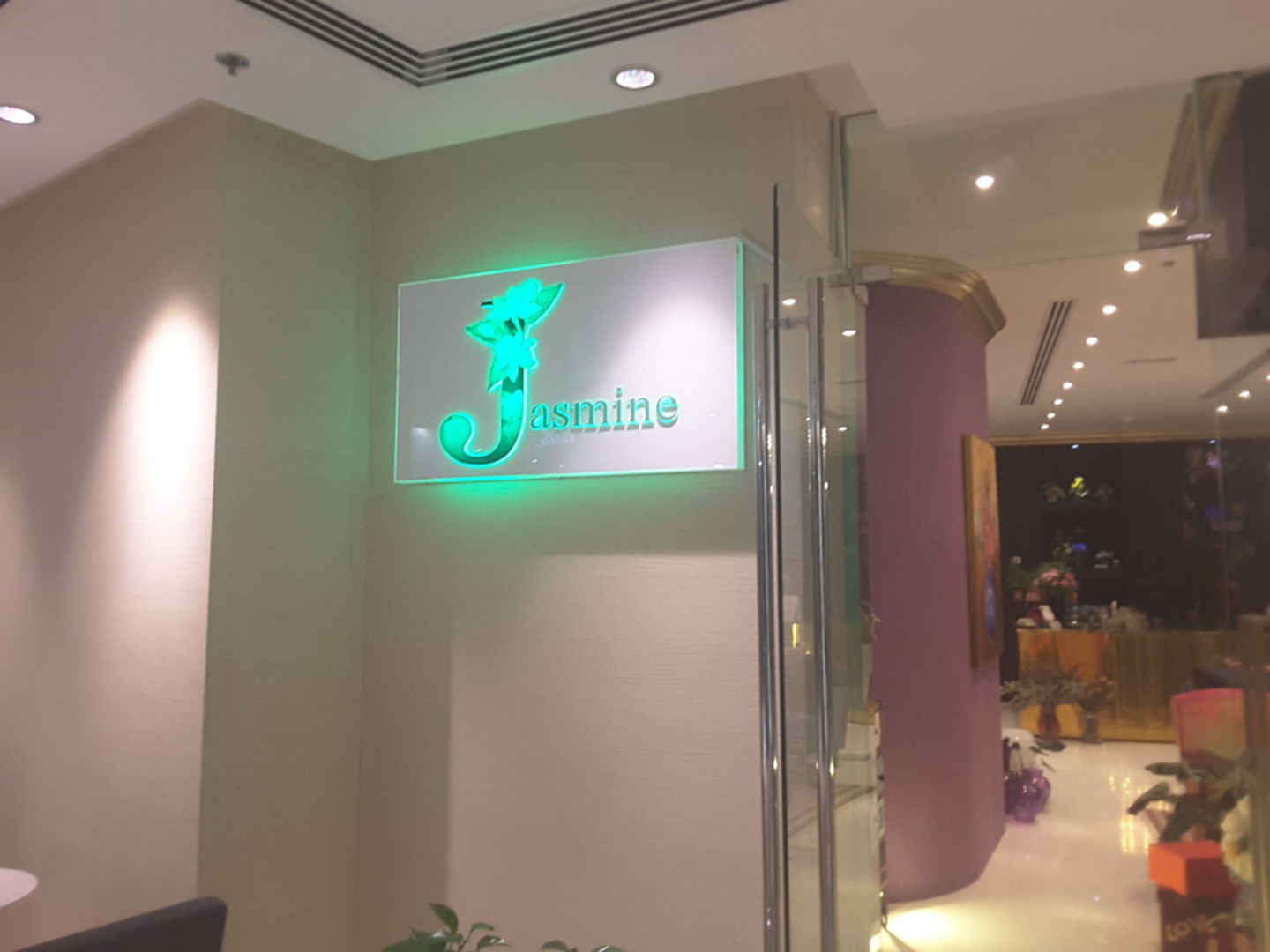 HiDubai-business-jasmine-paradise-flowers-home-gardening-landscaping-business-bay-dubai-2