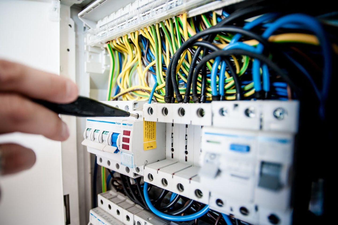 HiDubai-business-al-amer-electrical-boards-manufacturing-b2b-services-manufacturing-al-qusais-industrial-5-dubai