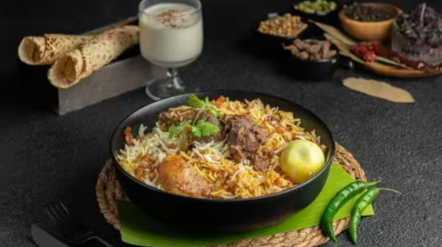 HiDubai-business-al-amal-restaurant-food-beverage-restaurants-bars-al-quoz-4-dubai