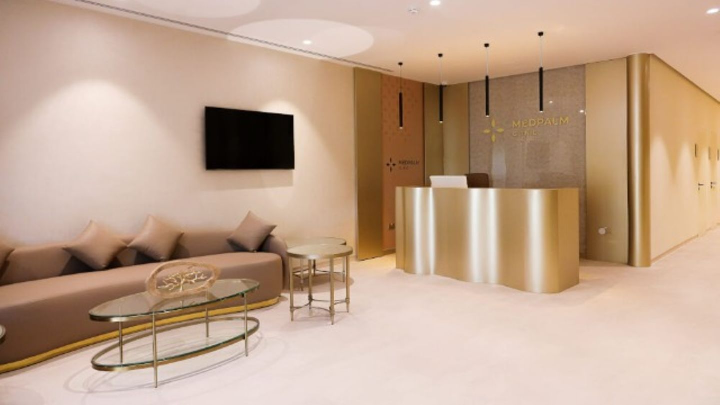 HiDubai-business-medpalm-clinic-beauty-wellness-health-specialty-clinics-jumeirah-1-dubai