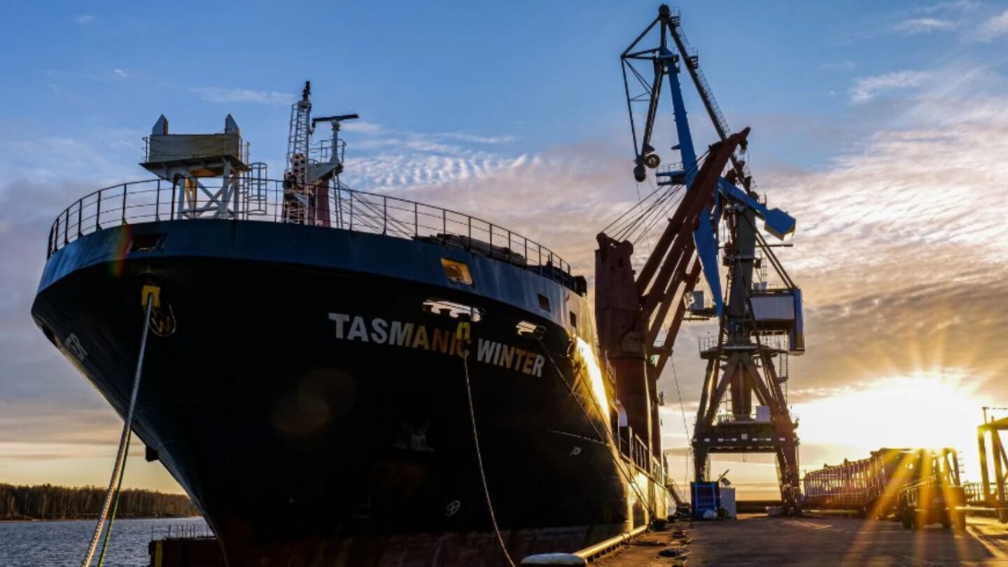 HiDubai-business-saif-mohd-belqaizi-ship-building-transport-vehicle-services-boat-yacht-repair-maintenance-services-al-jadaf-dubai