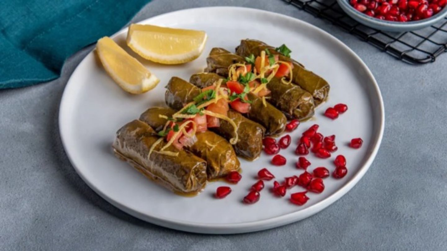 HiDubai-business-asli-beirut-restaurant-food-beverage-restaurants-bars-hadaeq-shaikh-mohammad-bin-rashid-dubai