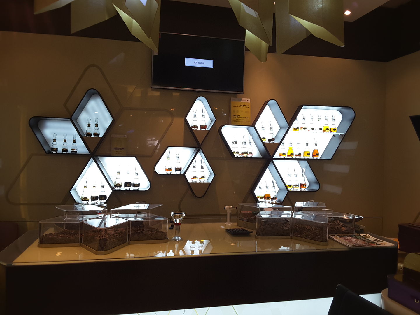 HiDubai-business-ajmal-oriental-perfumes-shopping-beauty-cosmetics-stores-al-rashidiya-dubai-2