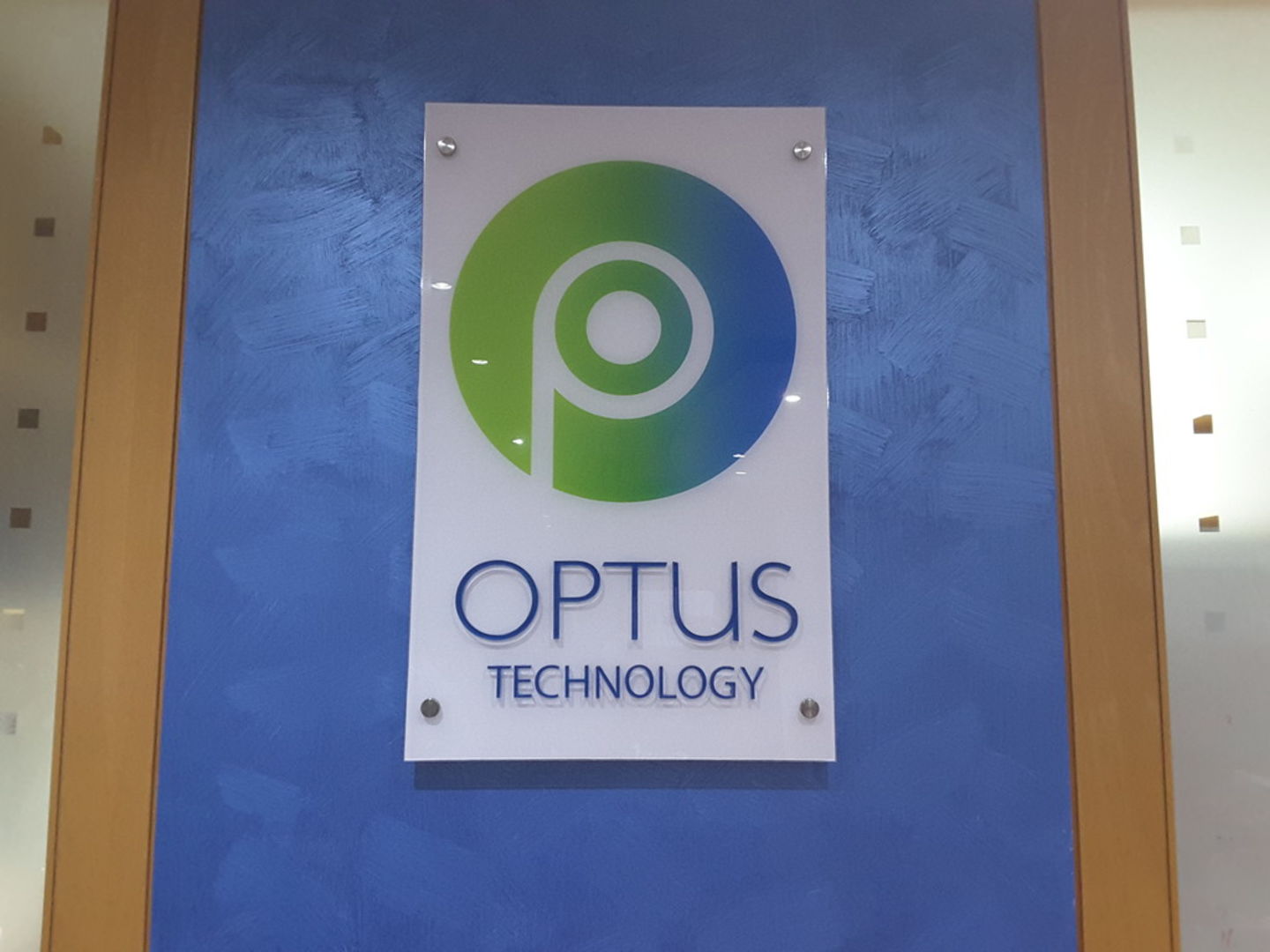 Optus Technology(IT & Telecommunication) in Al Raffa, Dubai - HiDubai