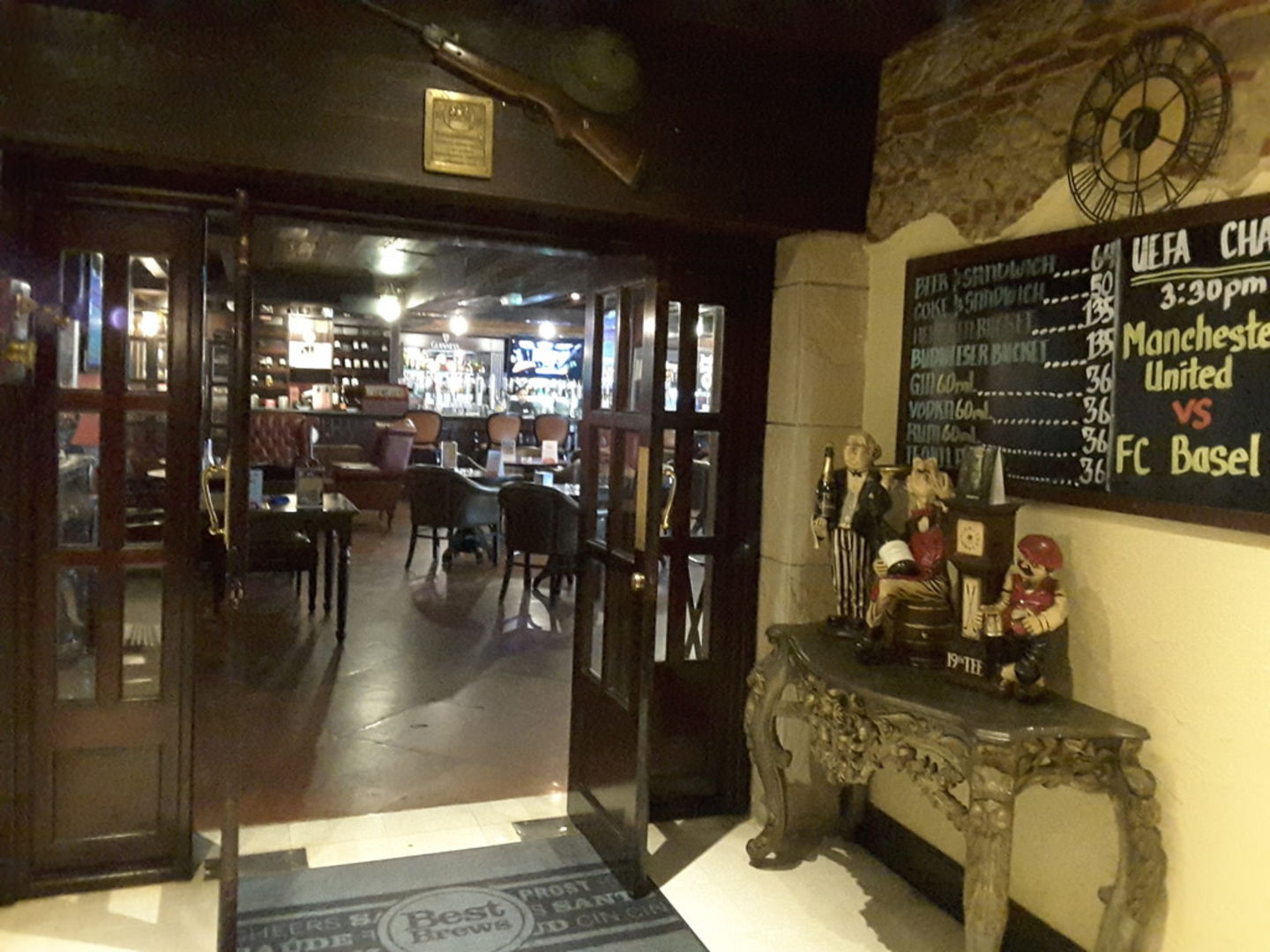 HiDubai-business-the-viceroy-pub-food-beverage-restaurants-bars-al-hamriya-dubai-2