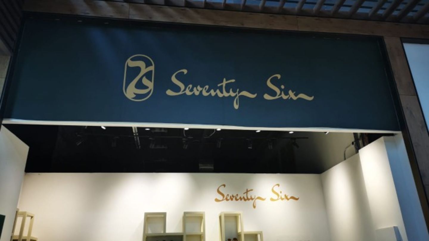 HiDubai-business-seventy-six-shopping-footwear-al-khawaneej-1-dubai