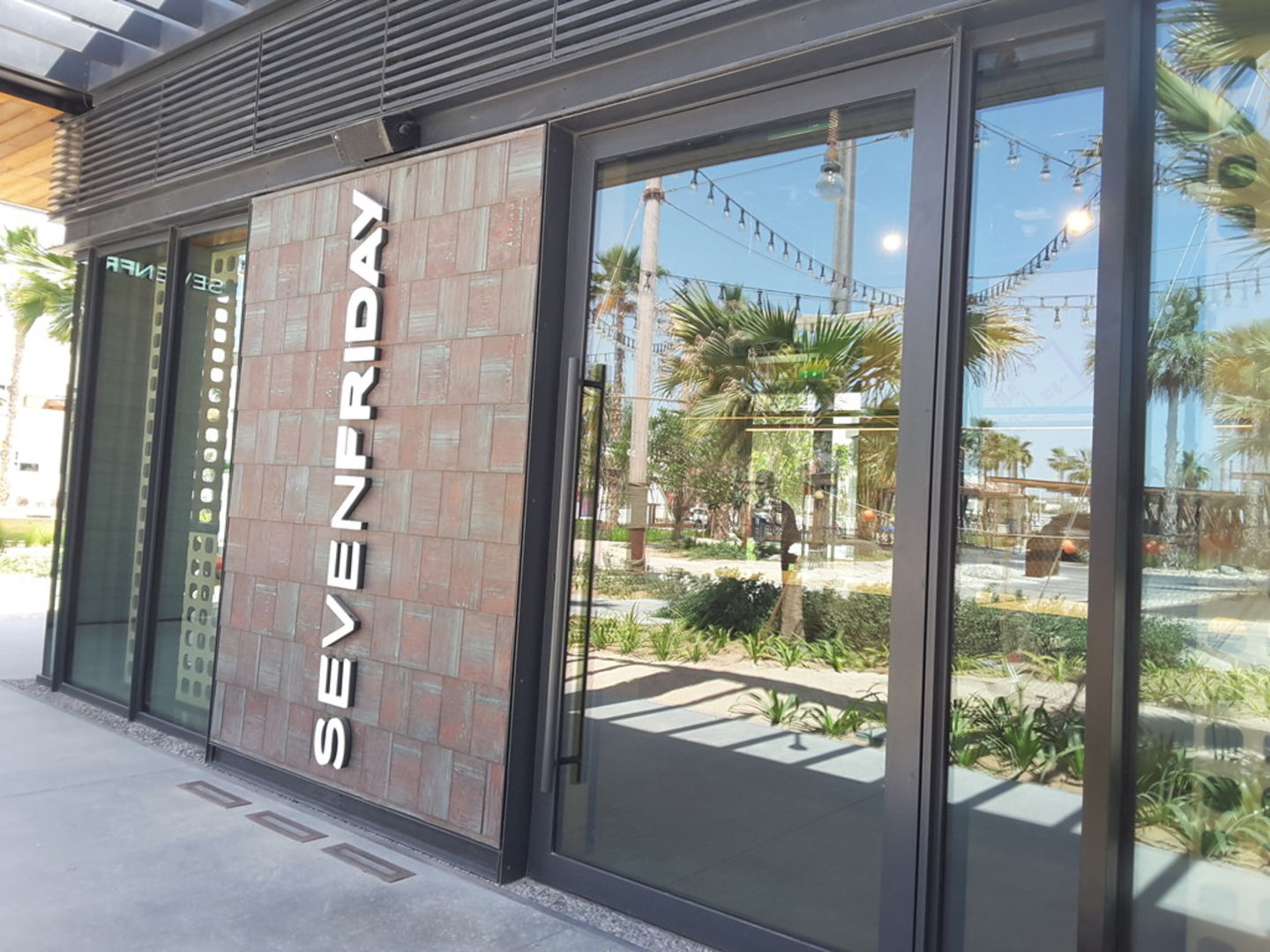 HiDubai-business-sevenfriday-shopping-watches-eyewear-jumeirah-1-dubai