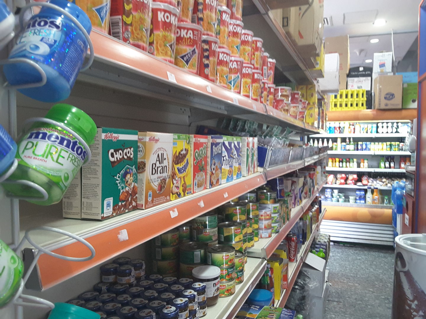 HiDubai-business-munchies-grocery-shopping-supermarkets-hypermarkets-grocery-stores-al-khabaisi-dubai