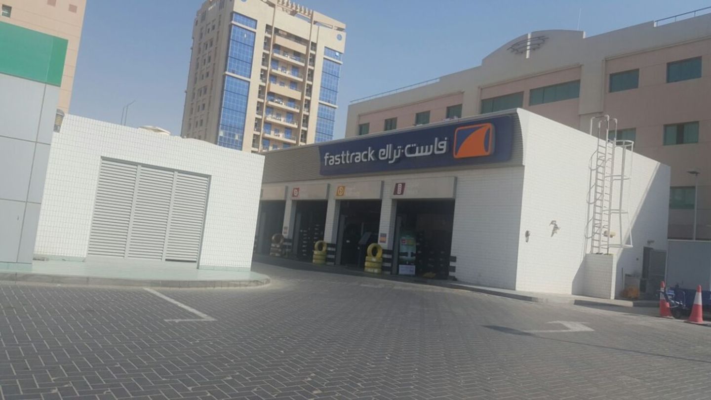 HiDubai-business-fast-track-auto-repair-transport-vehicle-services-car-assistance-repair-al-nahda-2-dubai