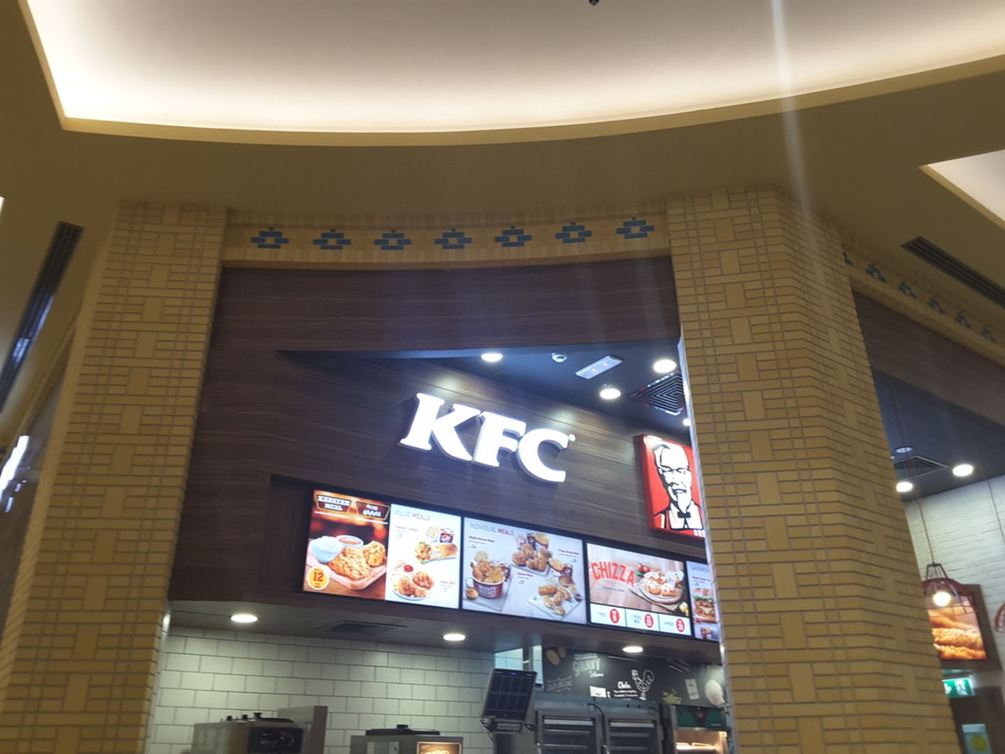 HiDubai-business-kfc-food-beverage-restaurants-bars-ibn-batuta-jebel-ali-1-dubai-5