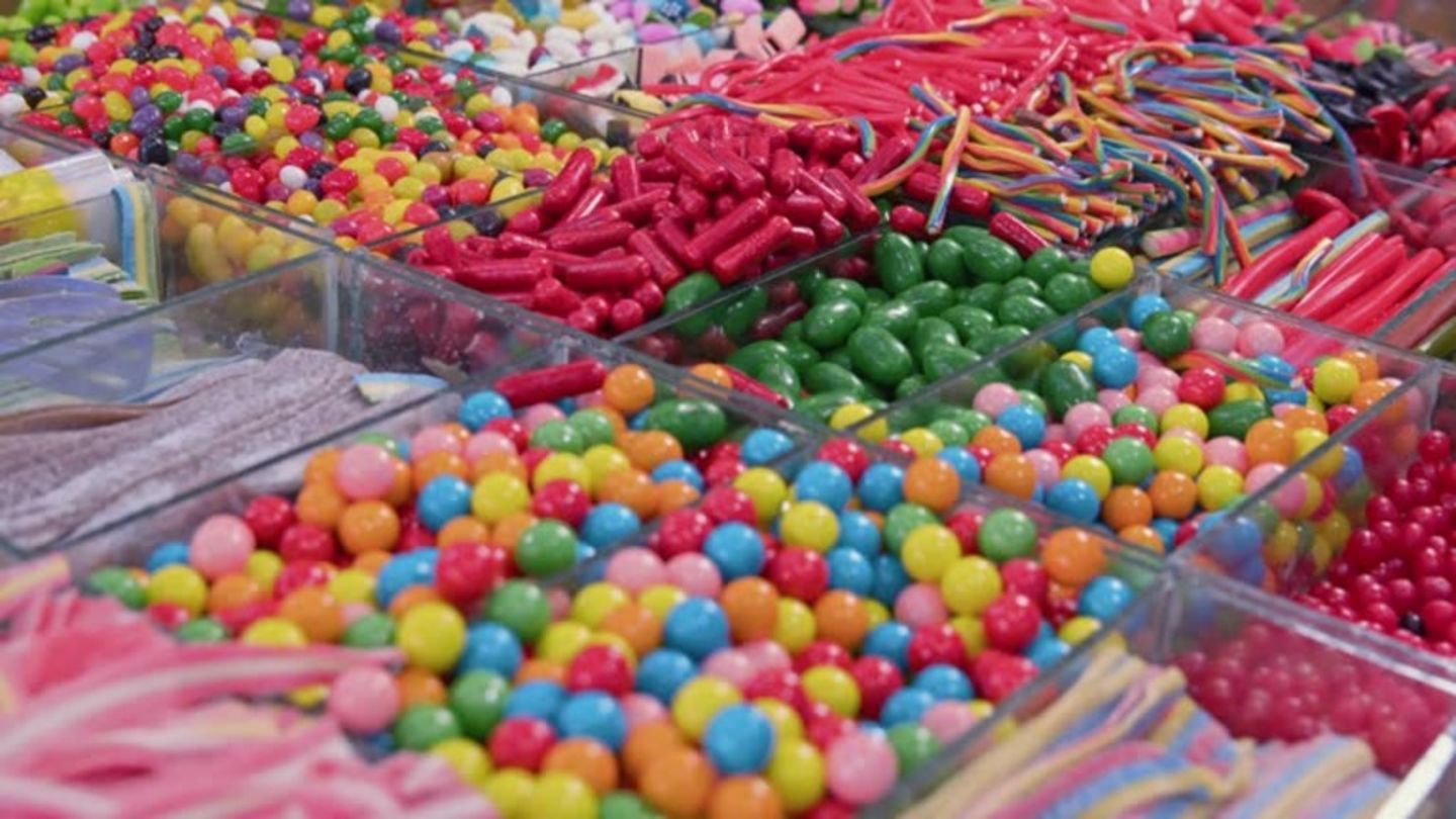 HiDubai-business-trakies-sweets-and-candies-food-beverage-bakeries-desserts-sweets-al-warqaa-3-dubai