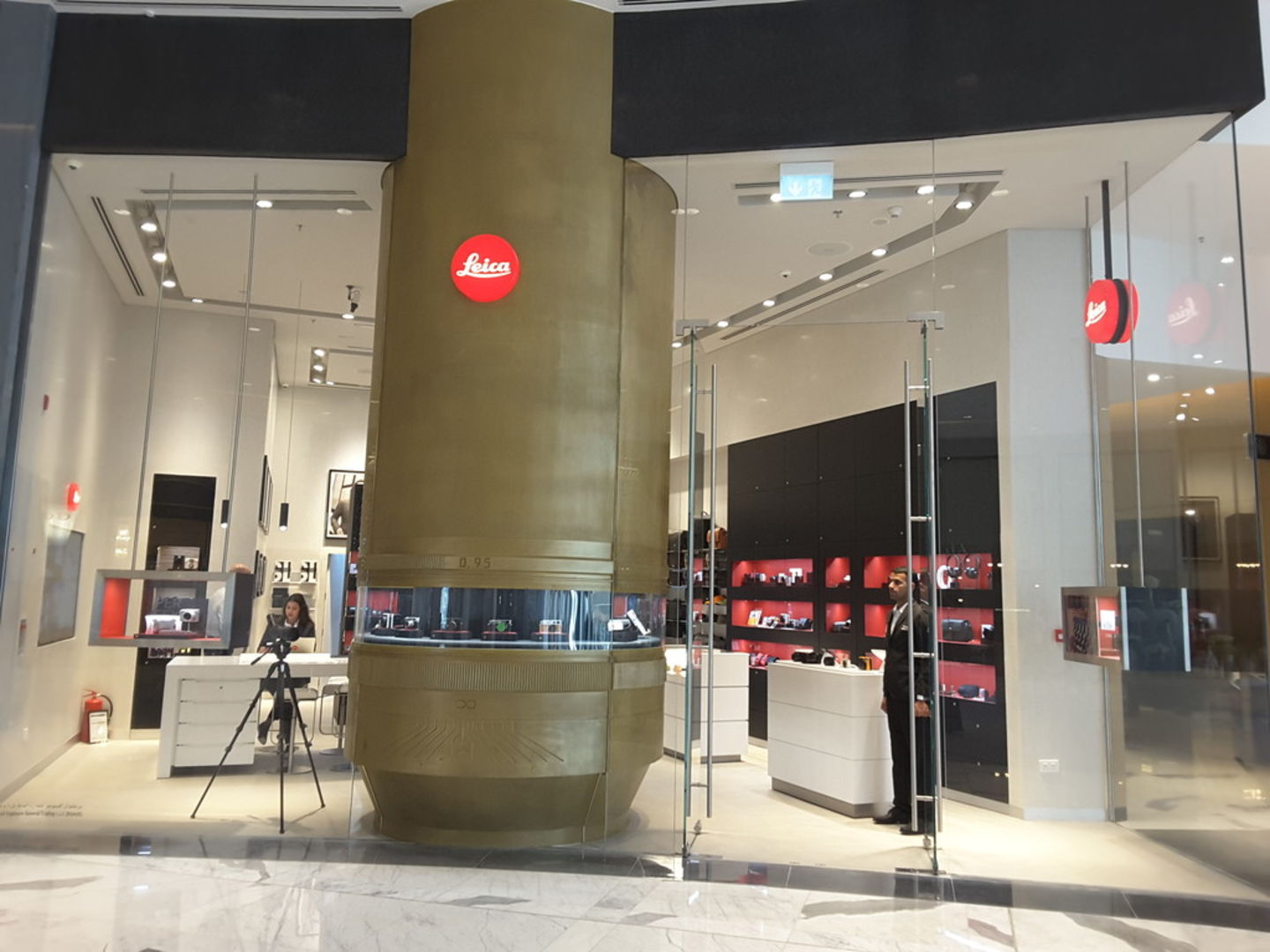HiDubai-business-leica-shopping-consumer-electronics-burj-khalifa-dubai-2