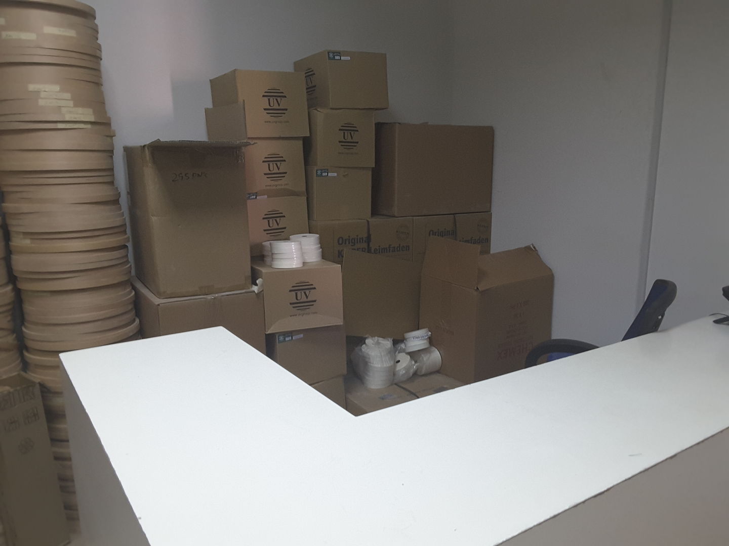 HiDubai-business-saga-veneers-trading-b2b-services-distributors-wholesalers-al-quoz-industrial-3-dubai-2