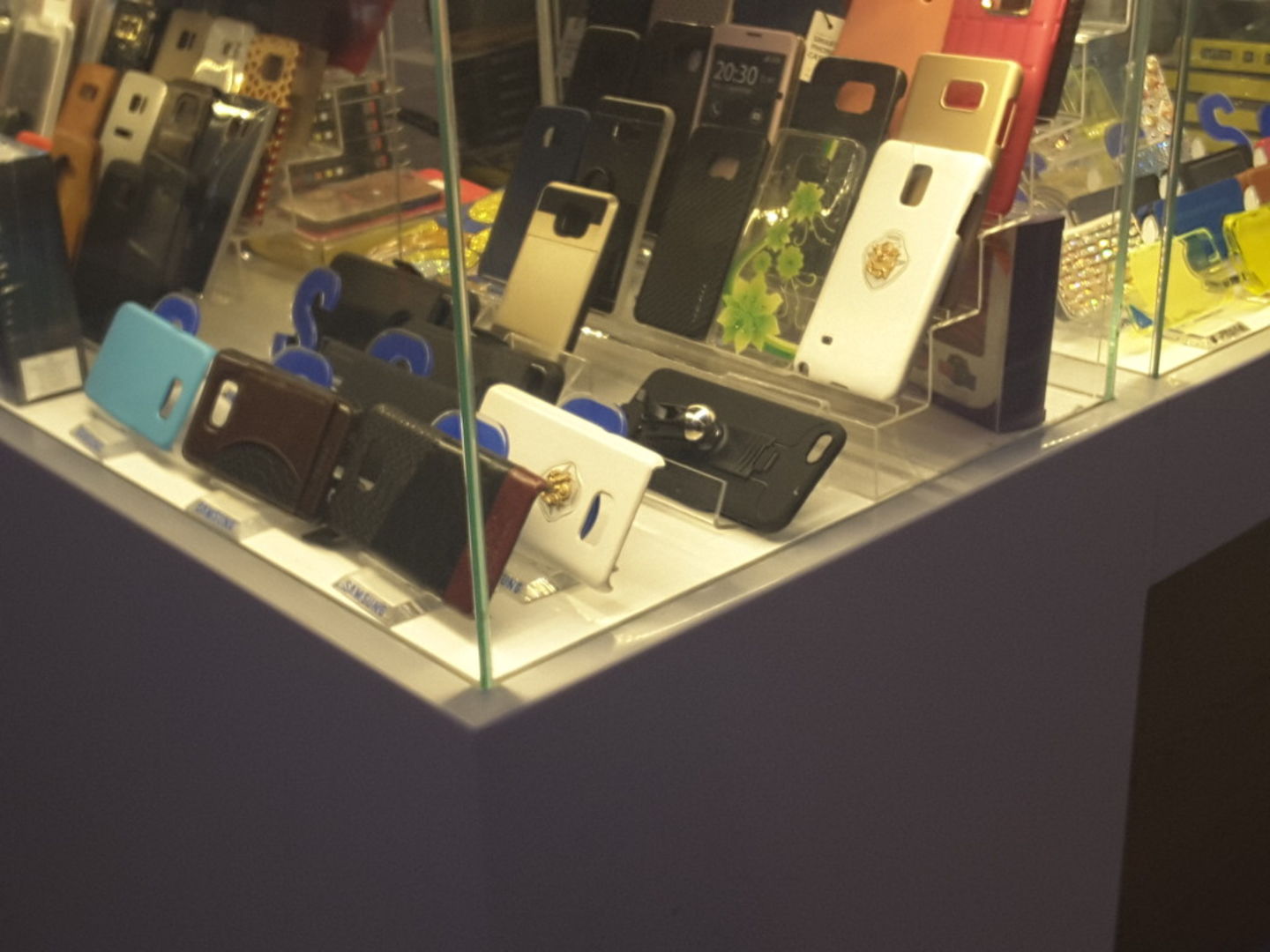 HiDubai-business-mobile-me-shopping-consumer-electronics-burj-khalifa-dubai