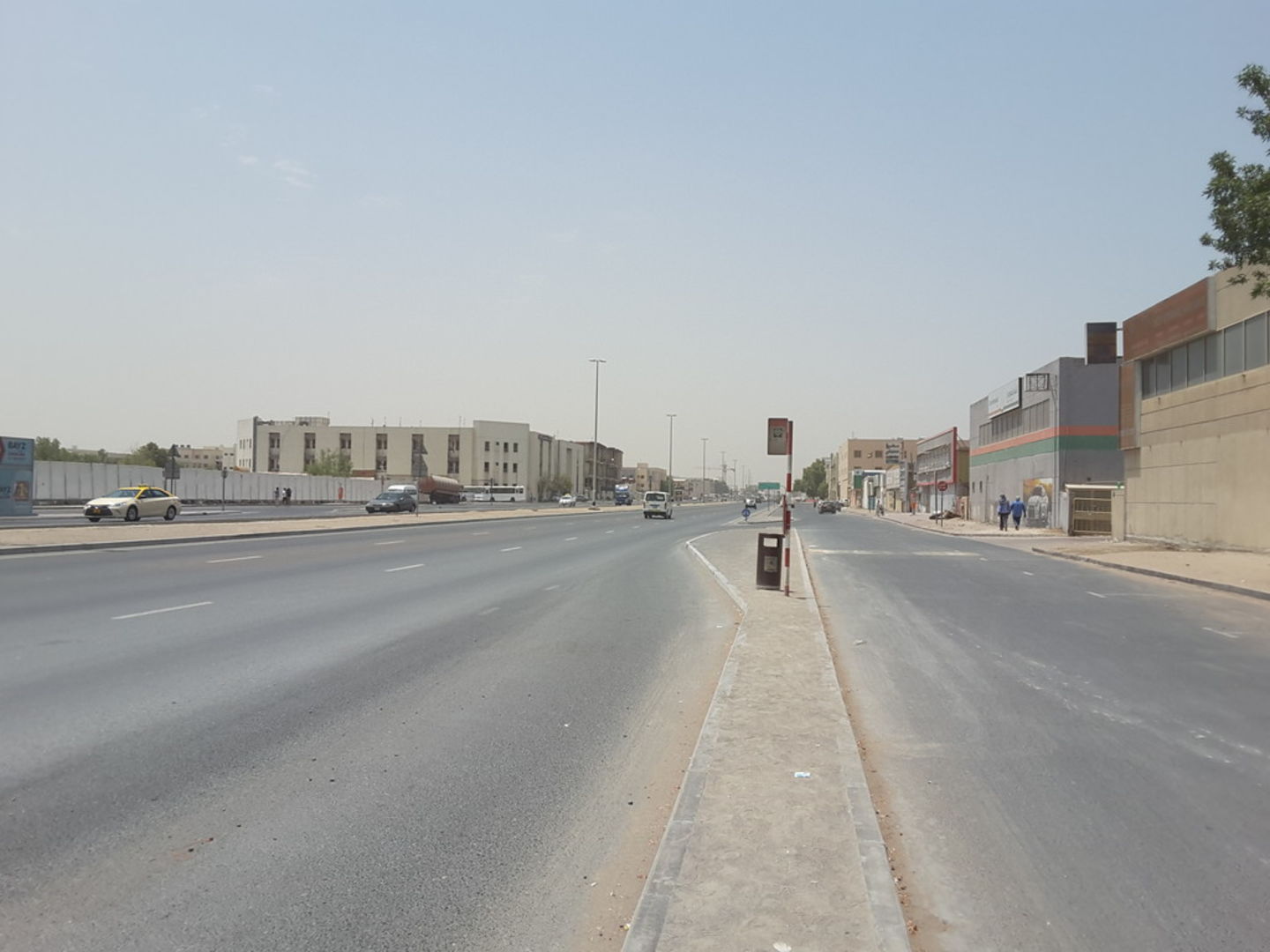 HiDubai-business-ahmadya-cont-labour-camp-1-bus-stop-transport-vehicle-services-public-transport-al-quoz-industrial-1-dubai-2