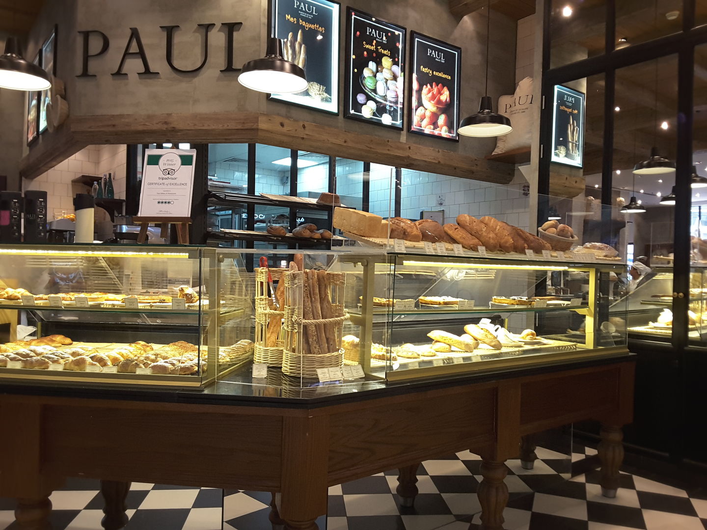 Paul Bakery And Restaurant(Restaurants & Bars) in Al Rigga, Dubai - HiDubai