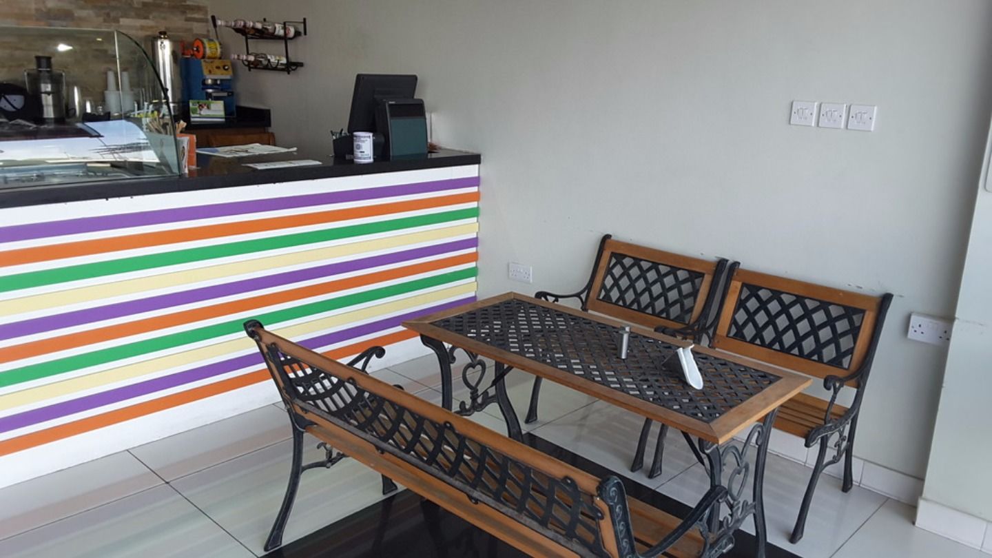 HiDubai-business-crepes-n-shakes-food-beverage-restaurants-bars-tecom-al-thanyah-1-dubai-2