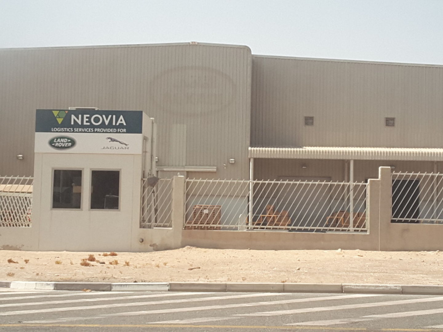 HiDubai-business-neovia-logistics-shipping-logistics-air-cargo-services-jebel-ali-industrial-2-dubai-2