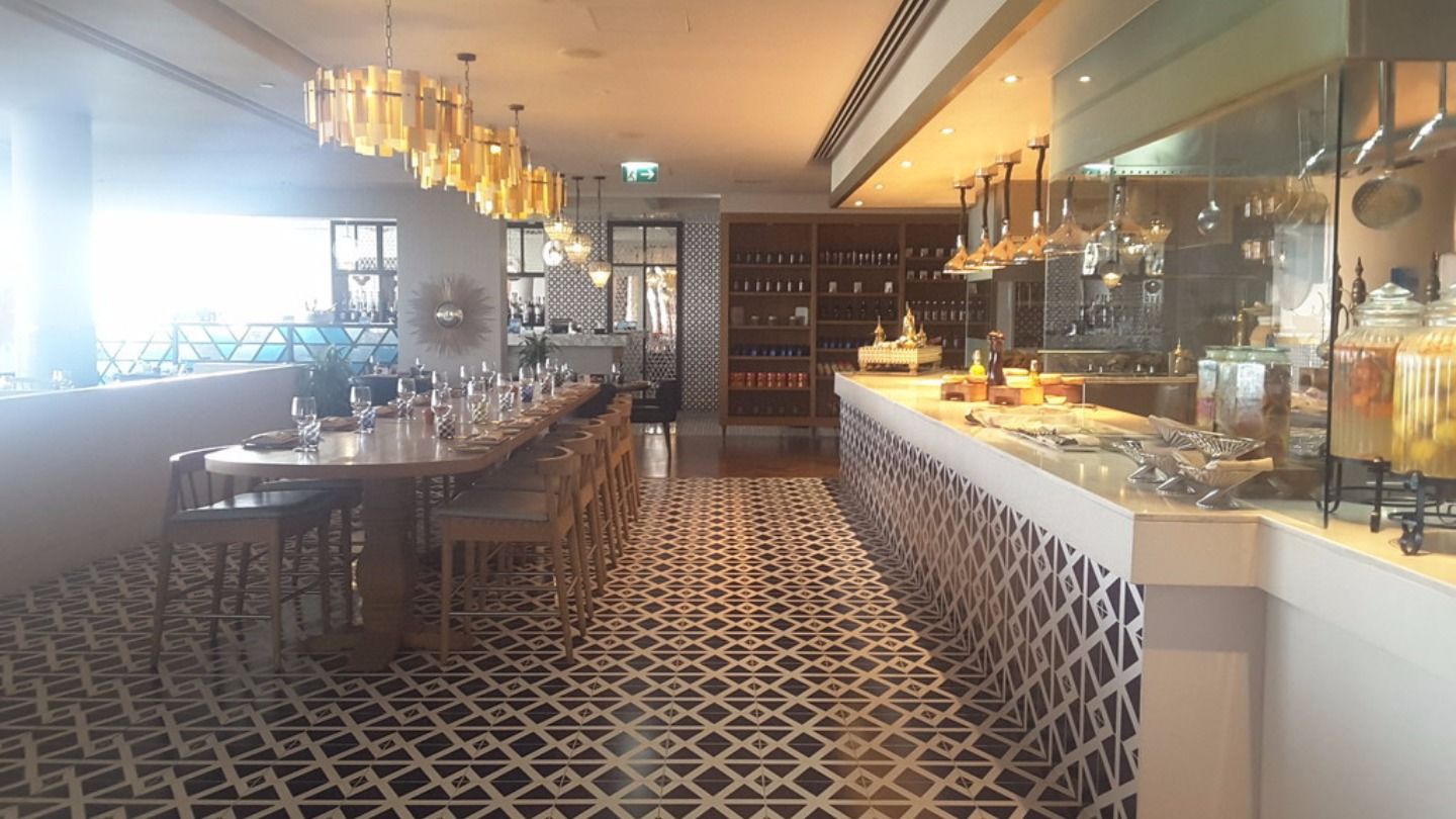 HiDubai-business-al-maeda-restaurant-food-beverage-restaurants-bars-jumeirah-beach-residence-marsa-dubai-dubai-2