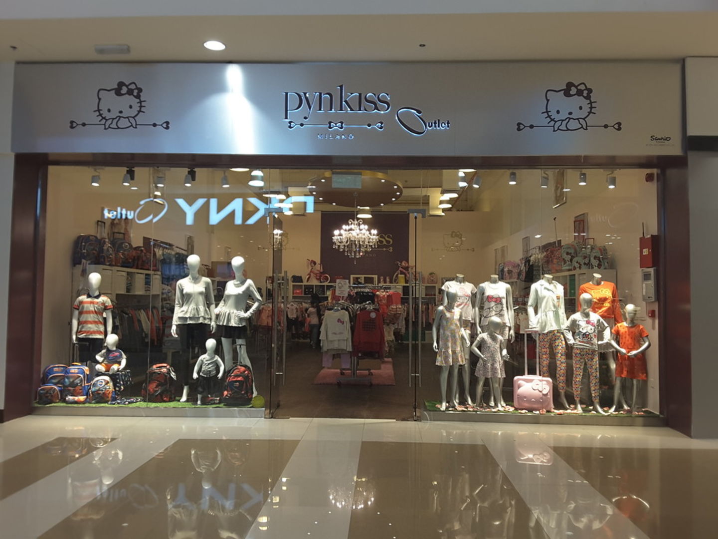HiDubai-business-pynkiss-milano-outlet-shopping-apparel-umm-nahad-1-dubai-2
