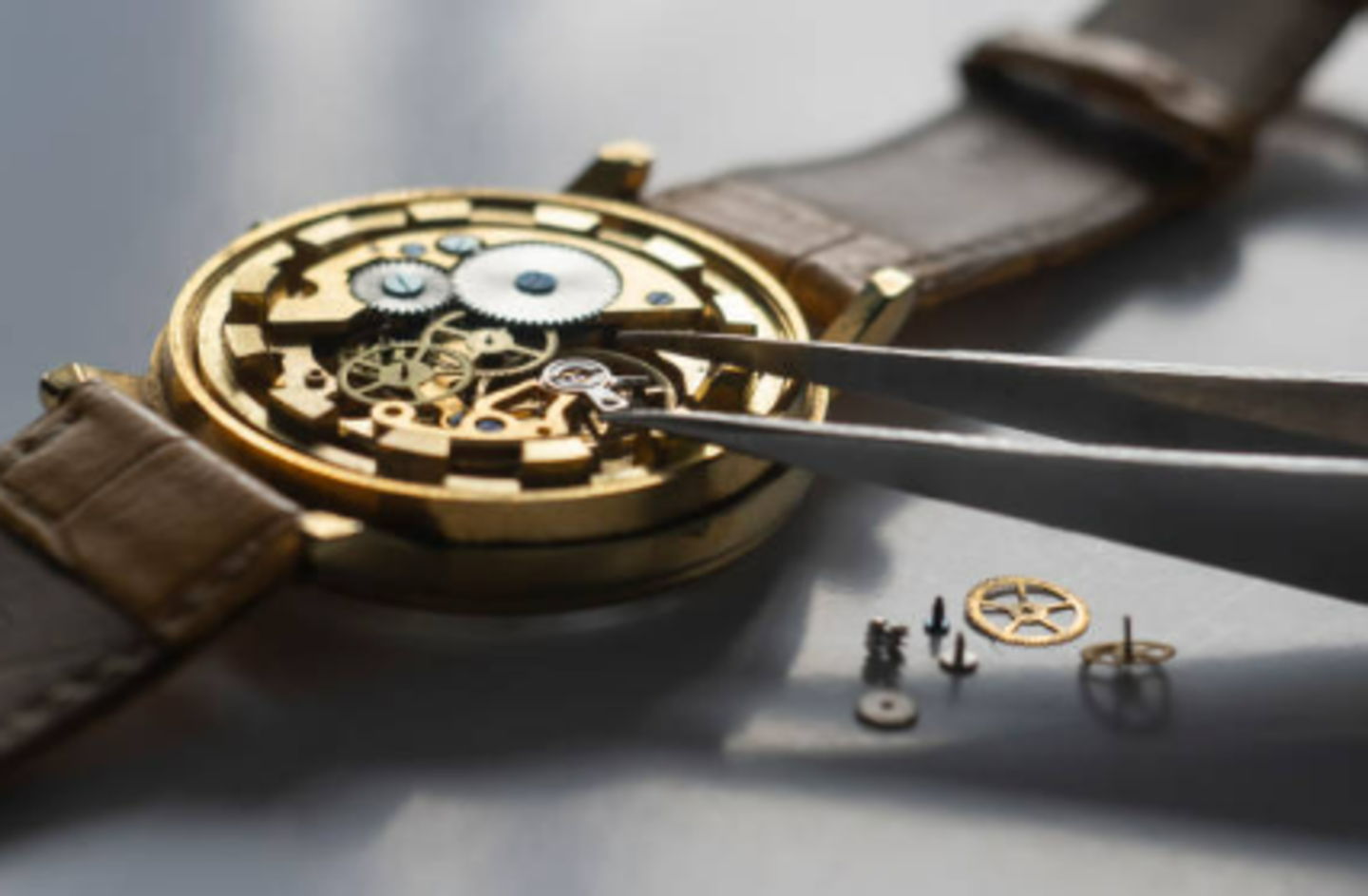 HiDubai-business-sina-star-fnf-trading-shopping-watches-eyewear-al-daghaya-dubai