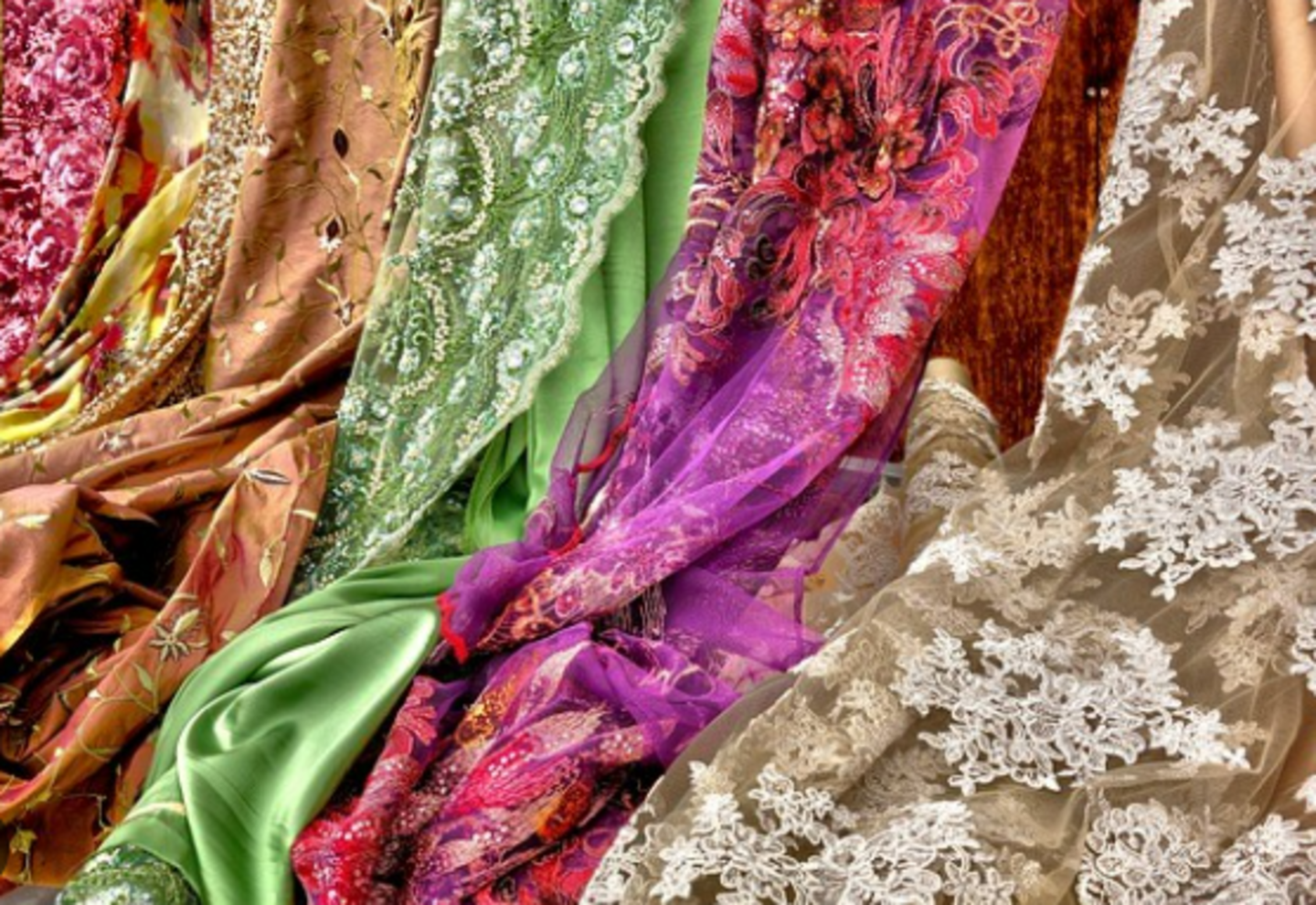 HiDubai-business-valour-heritage-textile-trading-shopping-apparel-naif-dubai