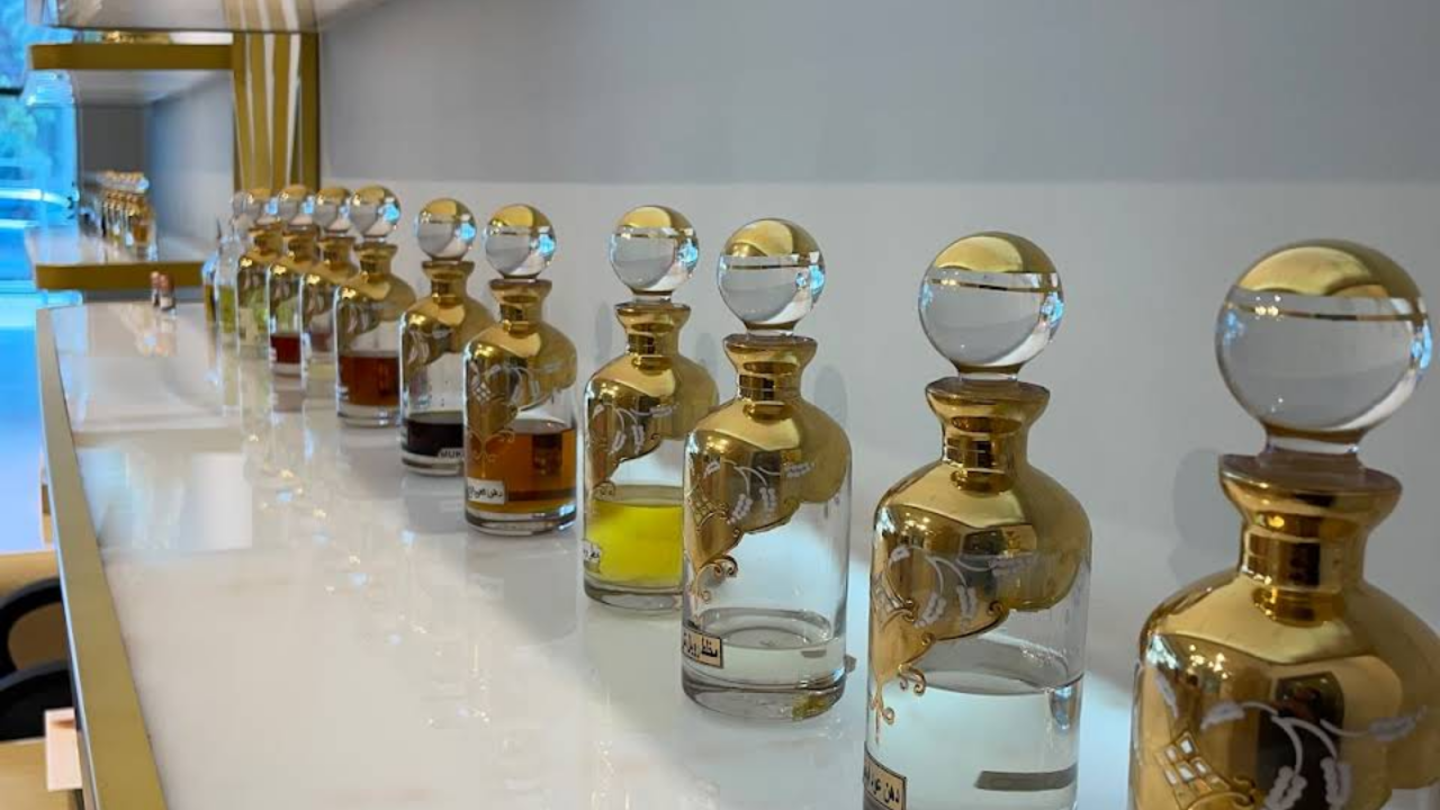 HiDubai-business-nasayem-aldar-shopping-beauty-cosmetics-stores-jumeirah-3-dubai