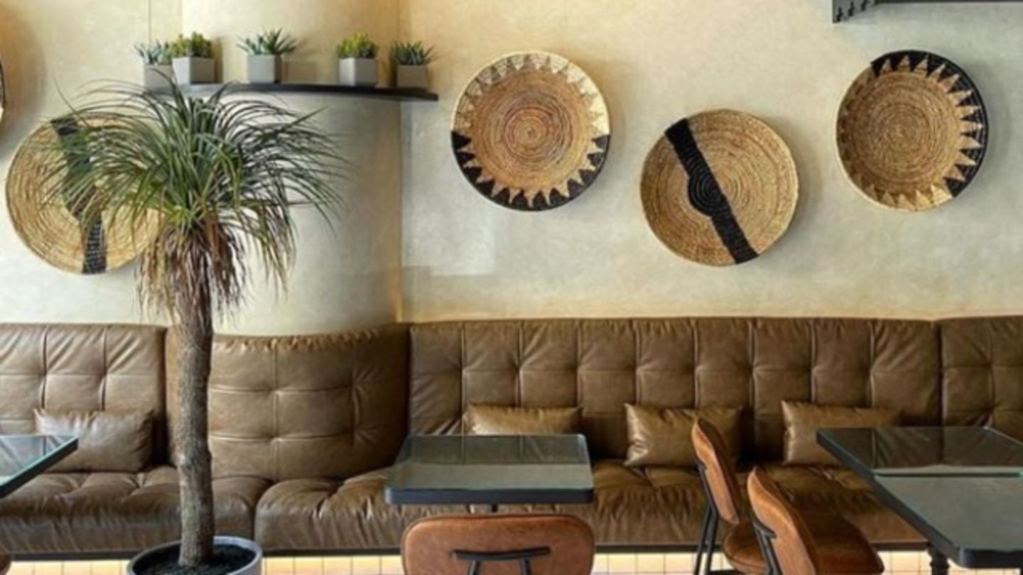 HiDubai-business-berber-zaza-restaurant-food-beverage-restaurants-bars-dubai-international-financial-centre-zaabeel-2-dubai