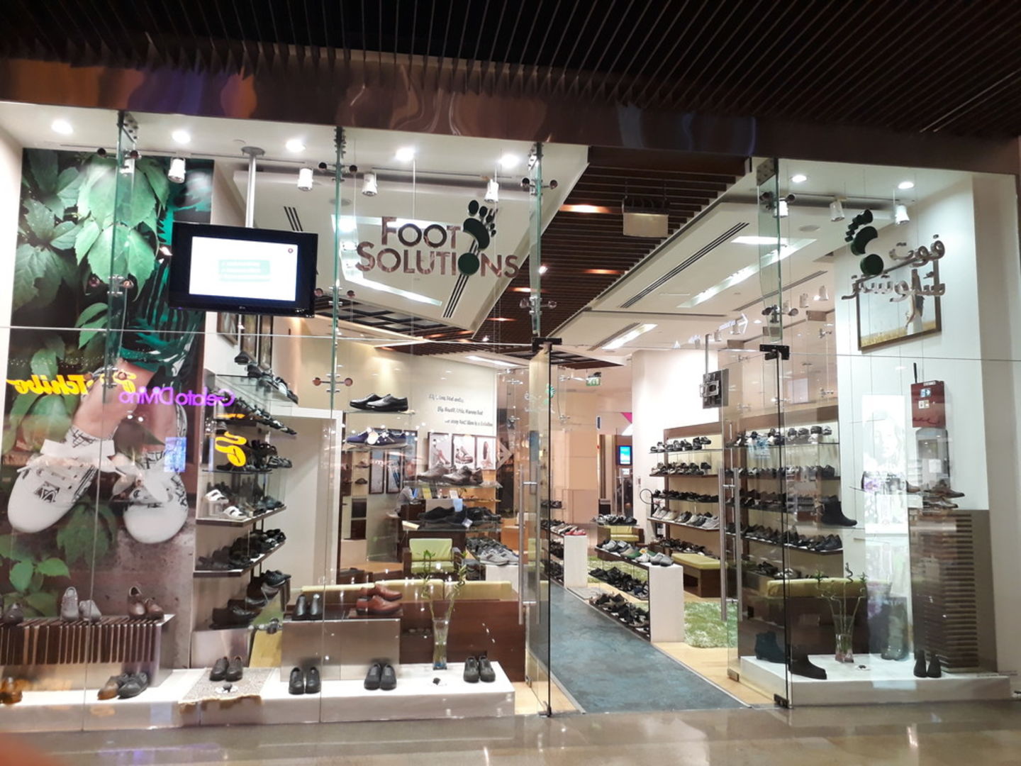 HiDubai-business-foot-solutions-shopping-footwear-burj-khalifa-dubai-2