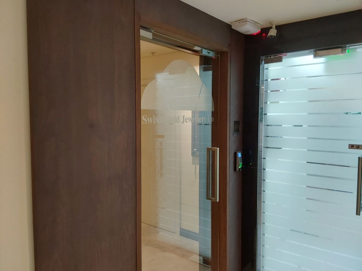 HiDubai-business-swiss-gold-jewelry-shopping-jewellery-precious-stones-al-ras-dubai