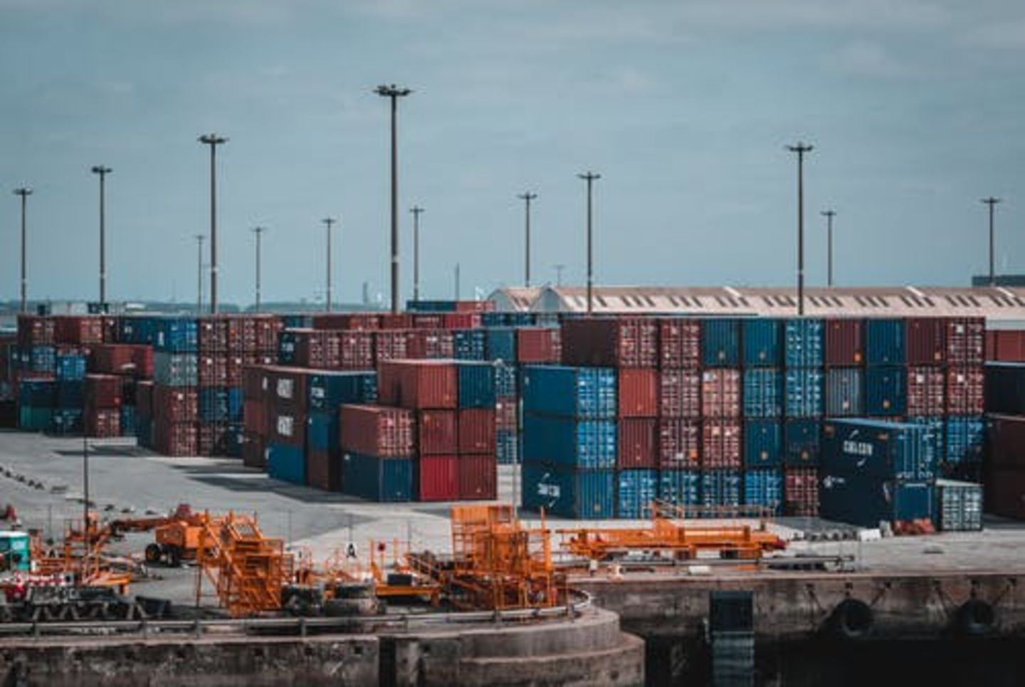 HiDubai-business-azim-omar-general-trading-shipping-logistics-sea-cargo-services-riggat-al-buteen-dubai