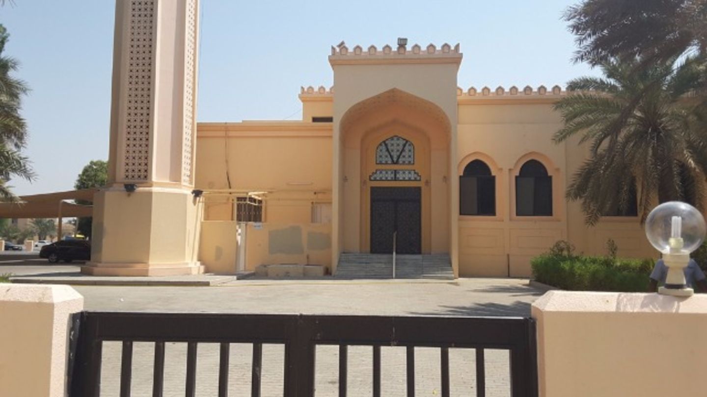 HiDubai-business-othman-bin-affan-mosque-others-religious-centres-hor-al-anz-east-dubai-2