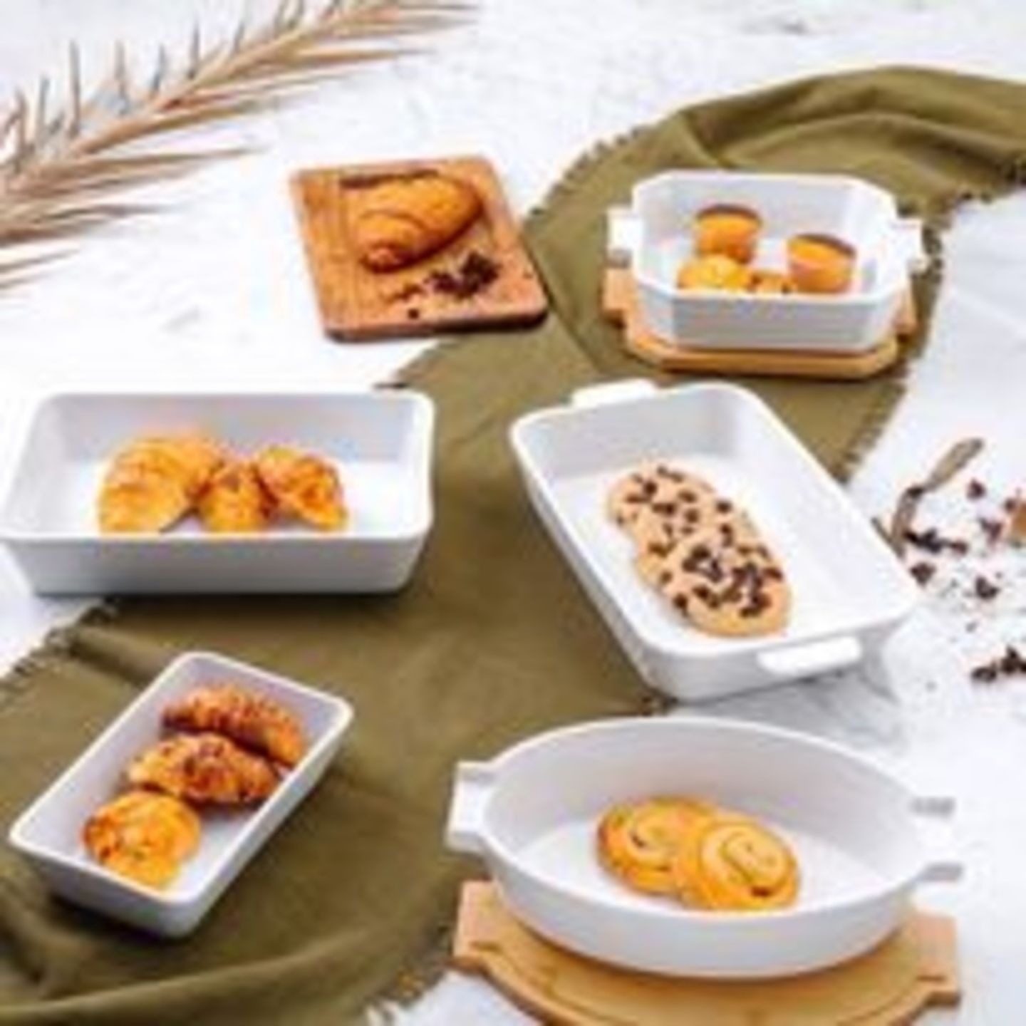 HiDubai-business-pan-emirates-home-furnishings-shopping-furniture-decor-muhaisnah-4-dubai