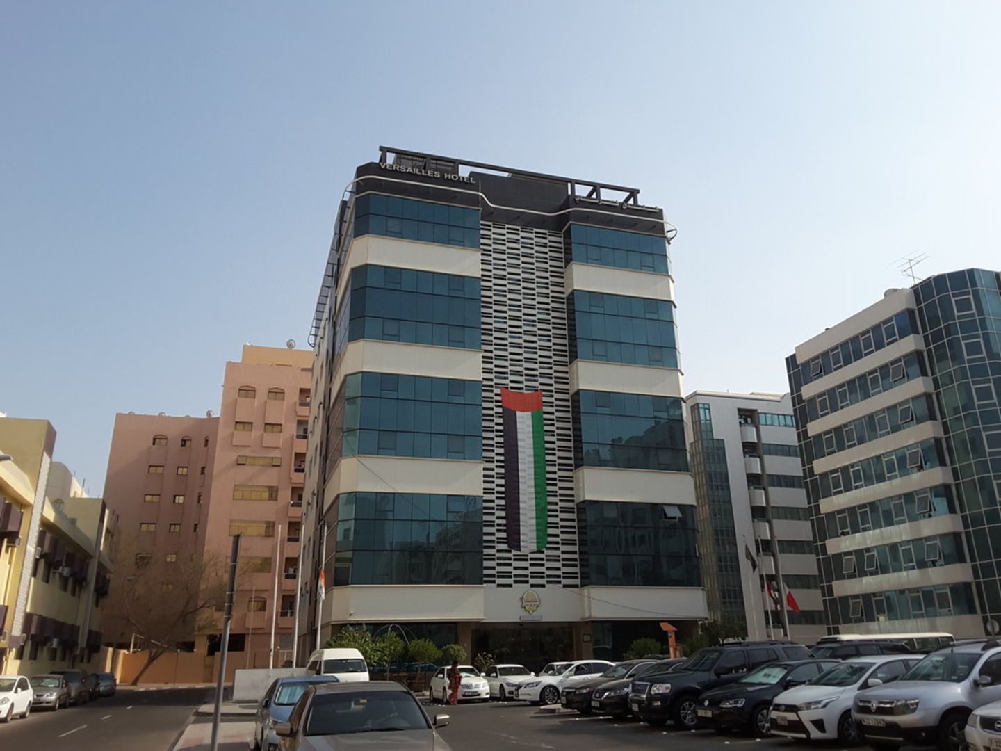 HiDubai-business-versailles-hotel-hotels-tourism-hotels-resorts-al-muraqqabat-dubai-2