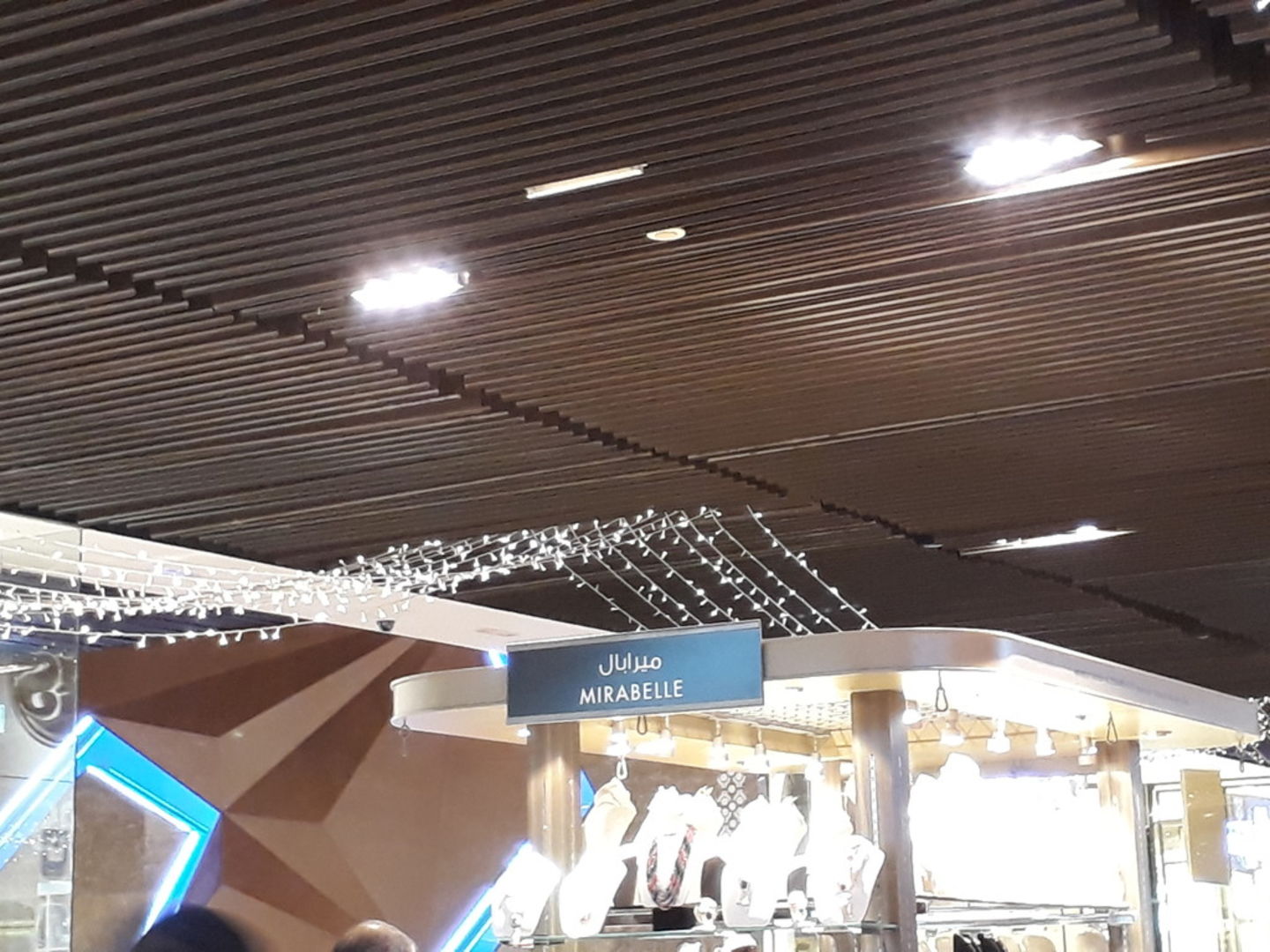 HiDubai-business-mirabelle-shopping-fashion-accessories-burj-khalifa-dubai-2