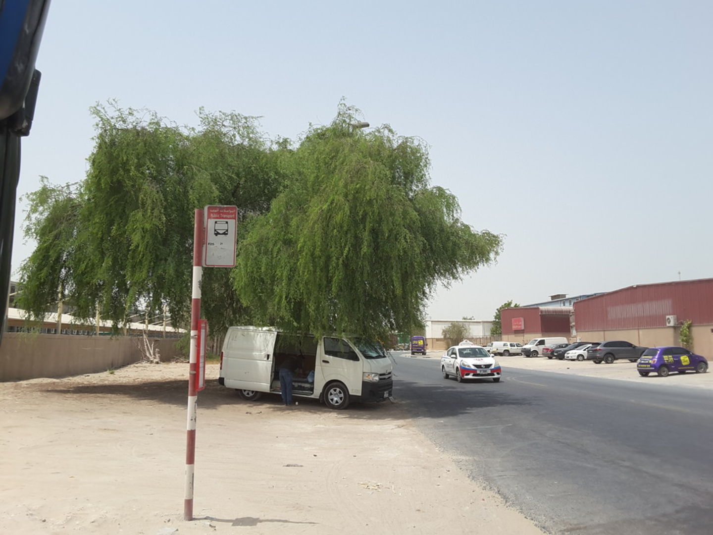 HiDubai-business-quoz-t-choithram-stores-1-bus-stop-transport-vehicle-services-public-transport-al-quoz-industrial-4-dubai-2