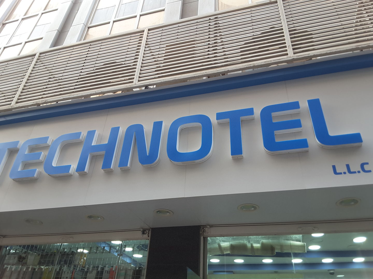 HiDubai-business-technotel-shopping-consumer-electronics-naif-dubai-2