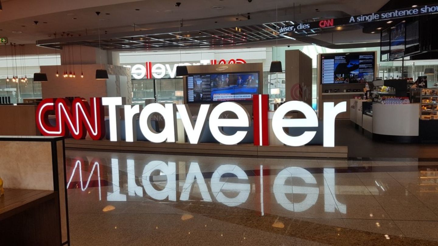 HiDubai-business-cnn-traveller-lounge-food-beverage-restaurants-bars-dubai-airport-free-zone-dubai-international-airport-dubai-2