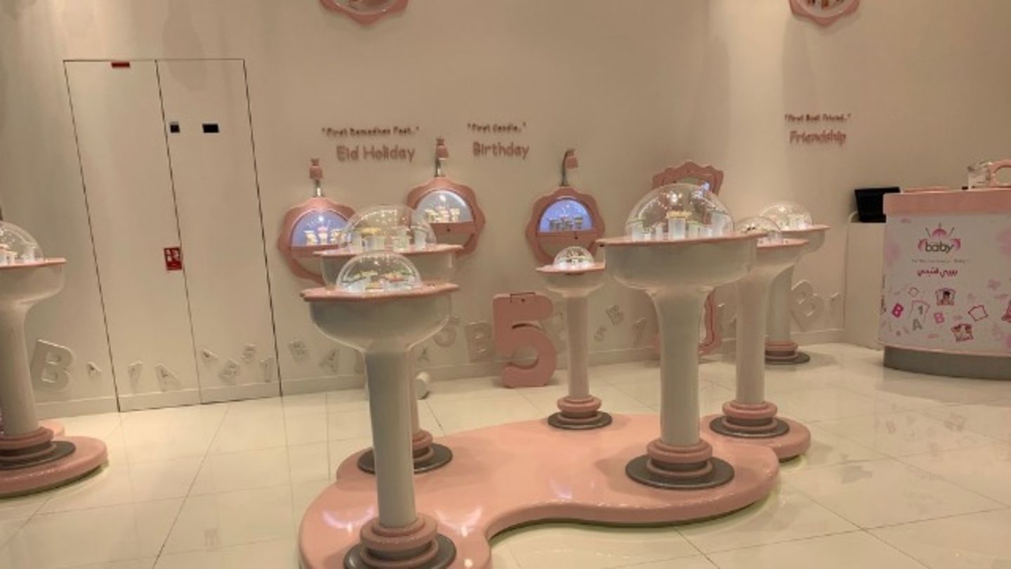 HiDubai-business-baby-fitaihi-shopping-jewellery-precious-stones-burj-khalifa-dubai