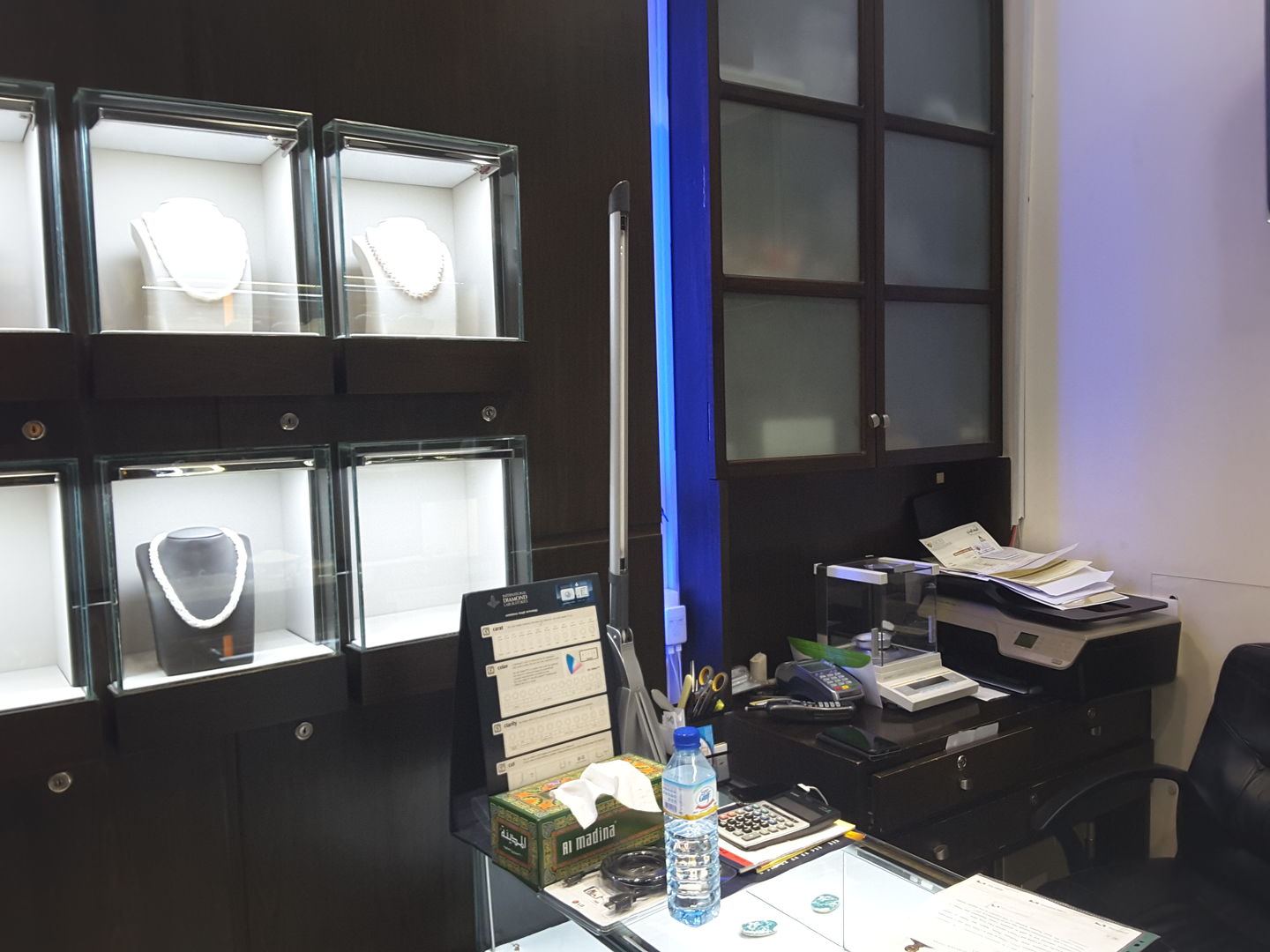 HiDubai-business-thailand-jewellery-shopping-jewellery-precious-stones-al-ras-dubai-2