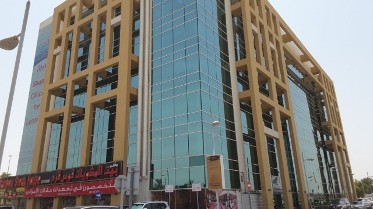 HiDubai-business-dolphin-transport-shipping-logistics-sea-cargo-services-al-hamriya-port-dubai-2