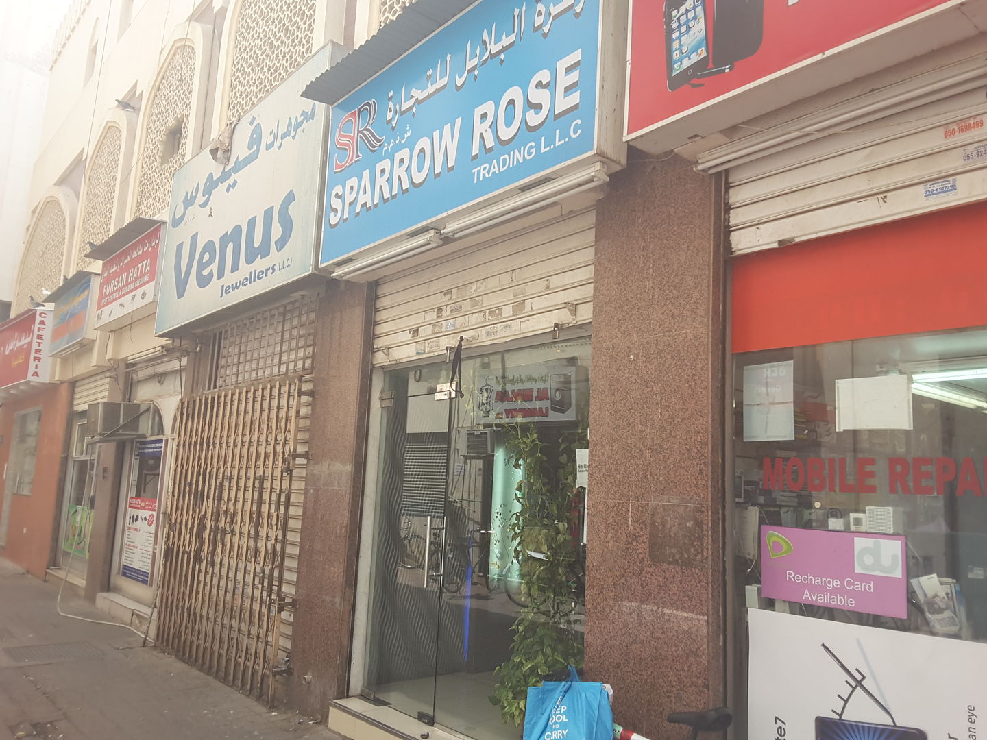 HiDubai-business-sparrow-rose-trading-shopping-fashion-accessories-meena-bazar-al-souq-al-kabeer-dubai-2