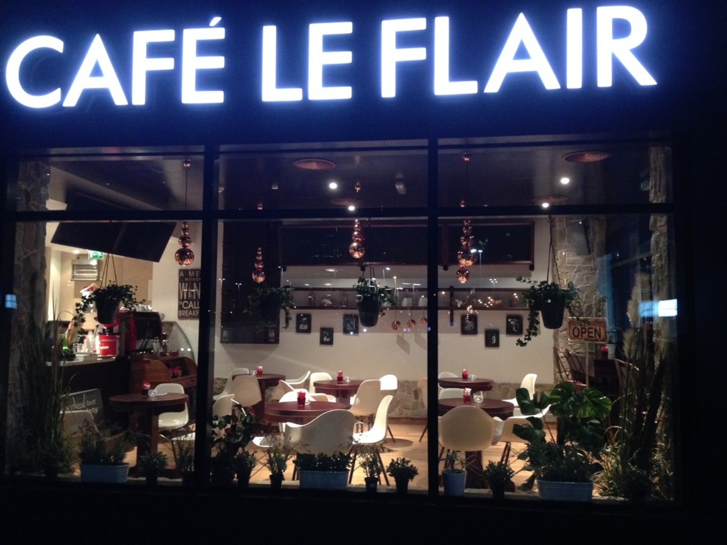 Cafe Le Flair(Coffee Shops) in Jumeirah Lake Towers (Al Thanyah 5