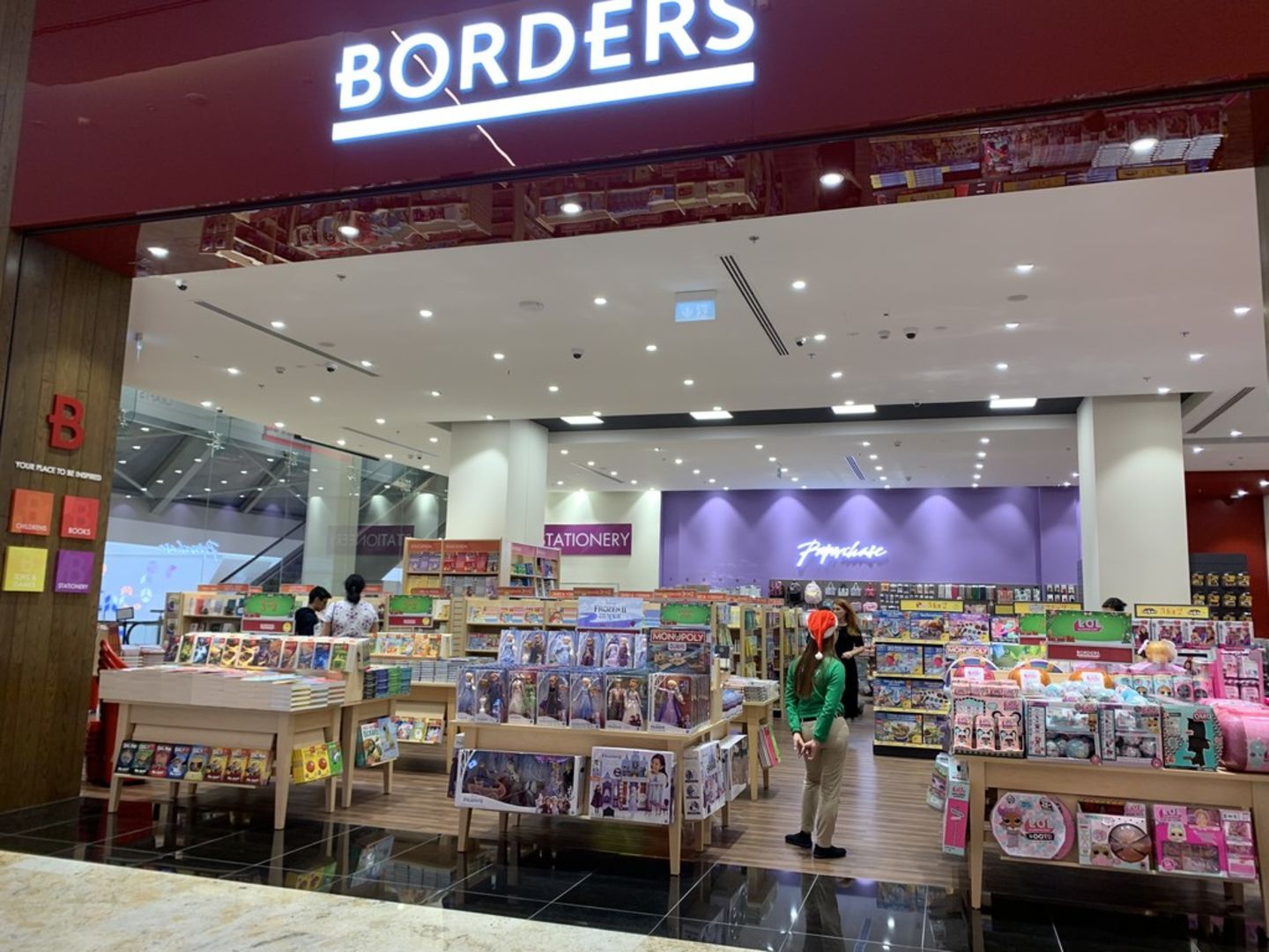 HiDubai-business-borders-shopping-books-movies-music-the-palm-jumeirah-nakhlat-jumeirah-dubai
