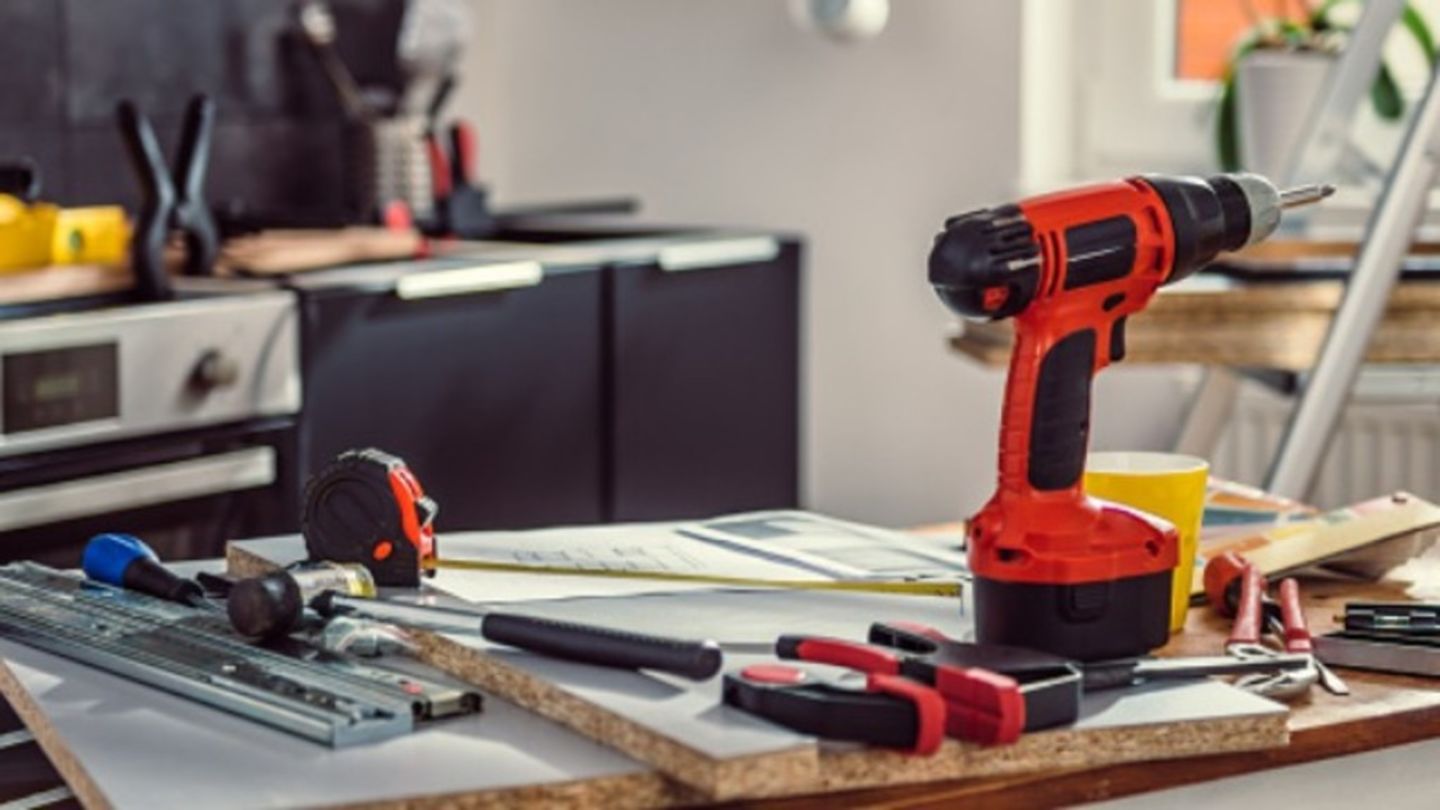 HiDubai-business-lucky-home-star-technical-services-home-handyman-maintenance-services-oud-metha-dubai