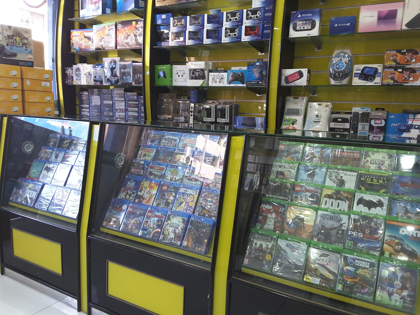 HiDubai-business-nematolla-taj-gardon-shopping-consumer-electronics-al-satwa-dubai-4