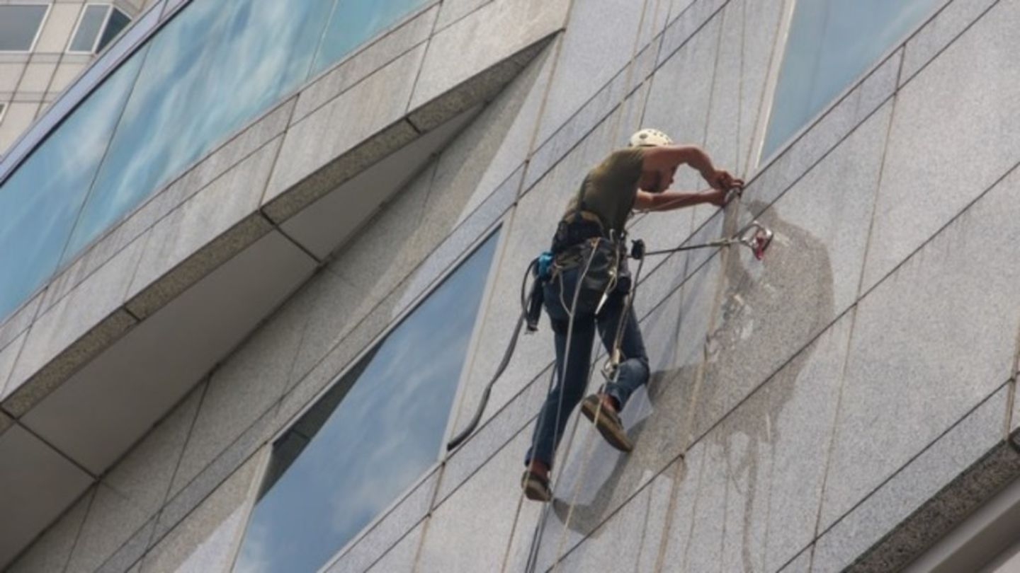 HiDubai-business-atr-al-qamar-for-building-cleaning-services-home-cleaning-services-al-karama-dubai