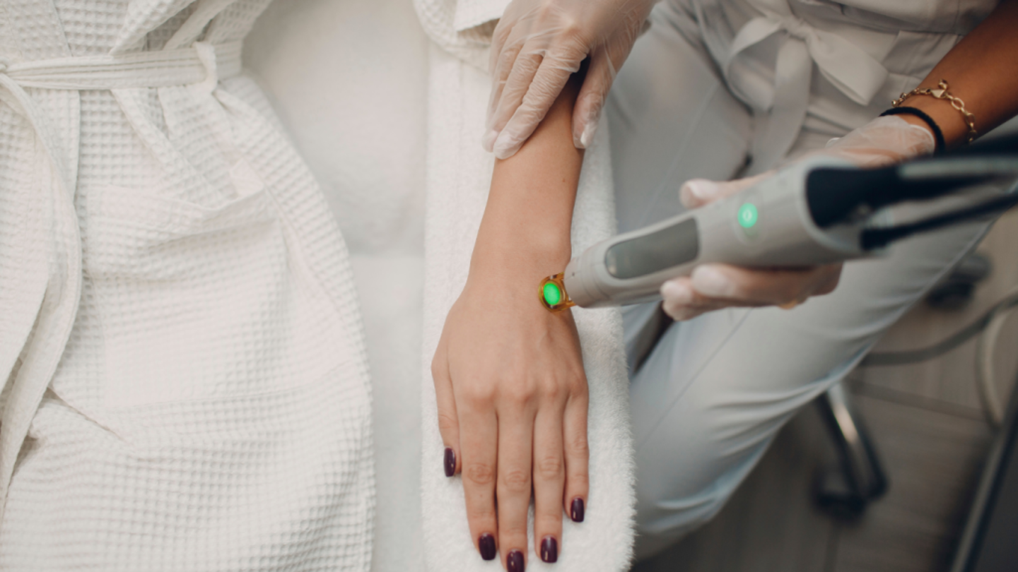HiDubai-business-mmc-skin-clinic-beauty-wellness-health-specialty-clinics-al-nahda-2-dubai