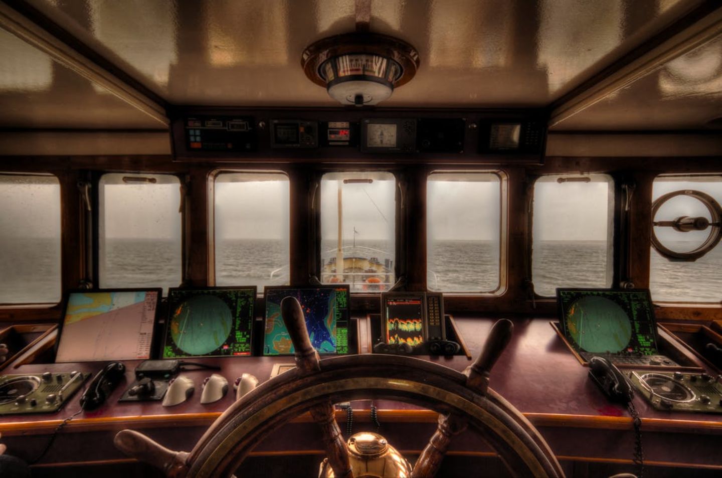 HiDubai-business-fleet-marine-logistics-shipping-logistics-sea-cargo-services-al-fahidi-al-souq-al-kabeer-dubai-2